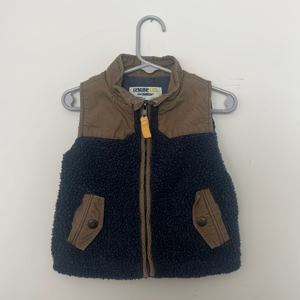 GENUINE KIDS from oshkosh 18 months tan and navy vest